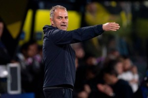 假期加练！每体：德容等四人在巴萨假期加练，教练组对此赞赏